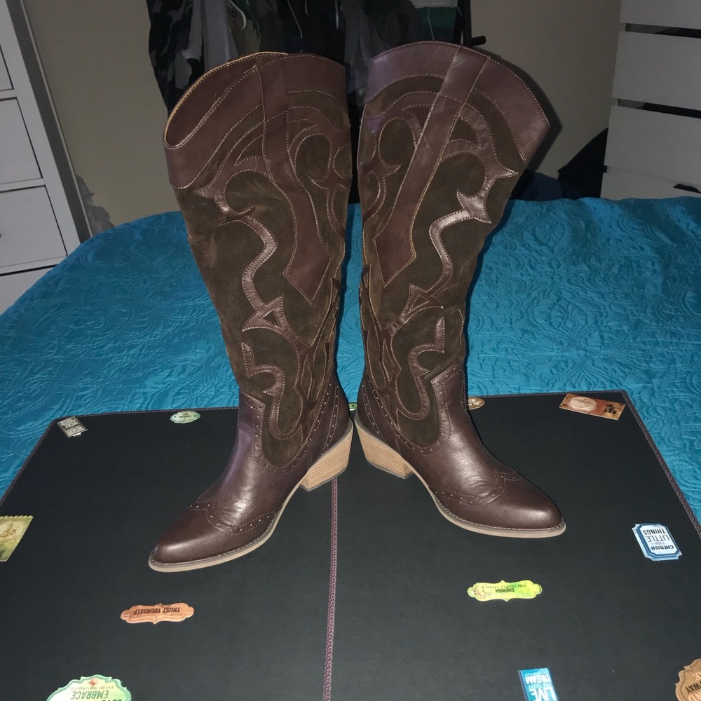 Women mid calf cowboy boots